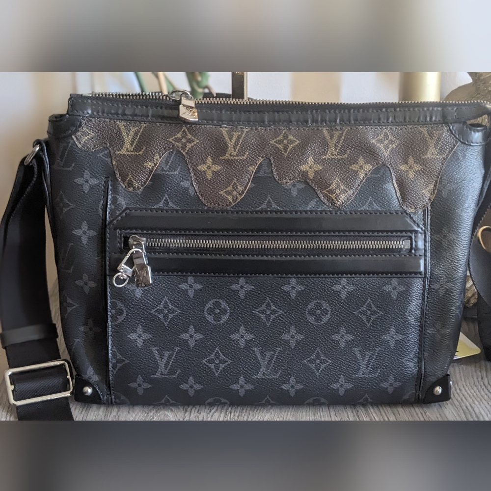 Louis Vuitton Black and Brown Crossbody Bag with Monogram